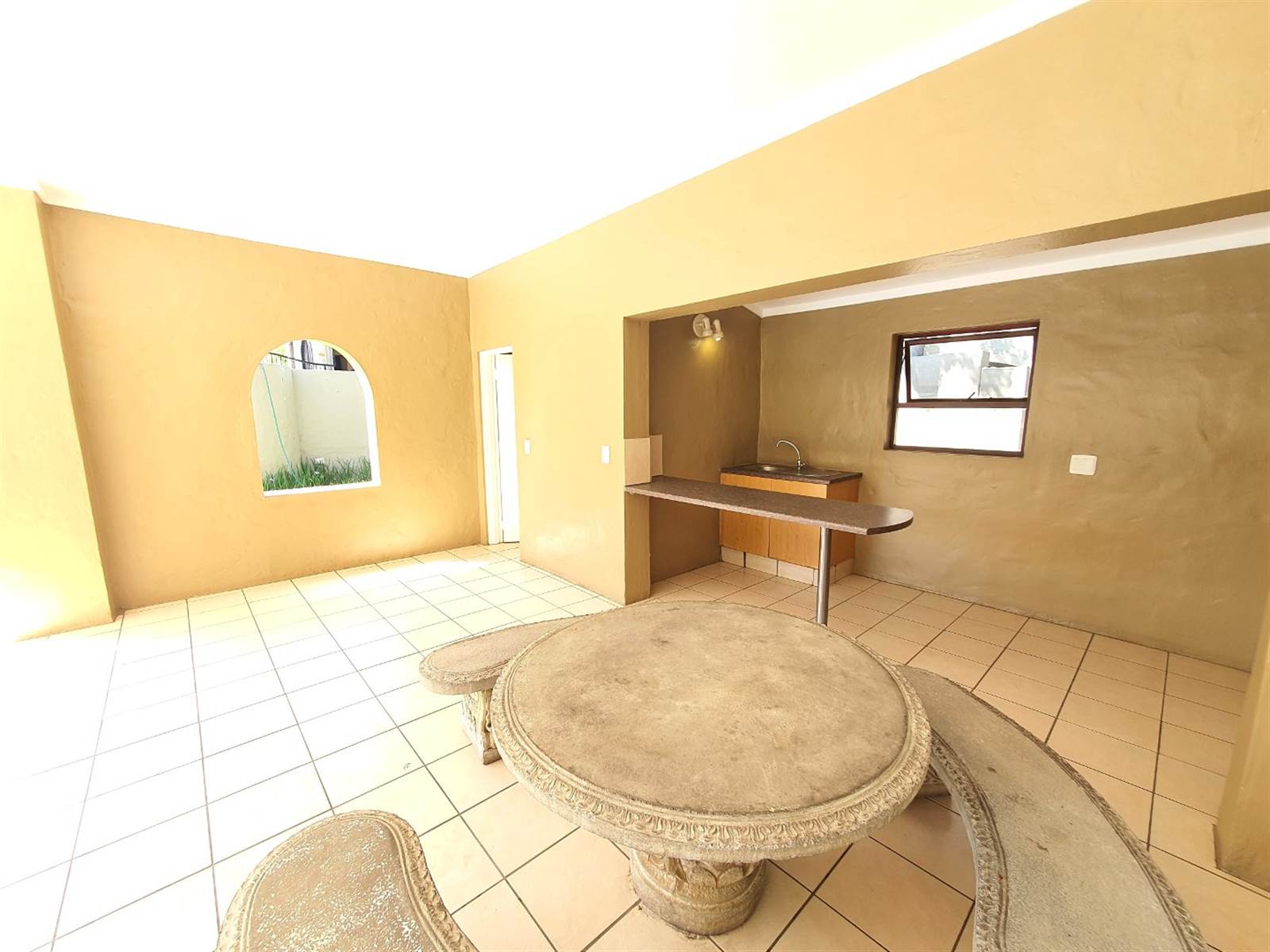 2 Bed Apartment in Lonehill photo number 19