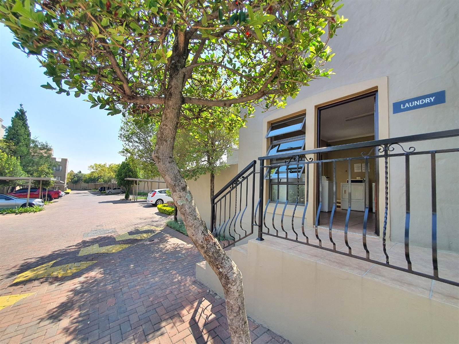 2 Bed Apartment in Lonehill photo number 12