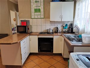 2 Bed Flat in Rensburg