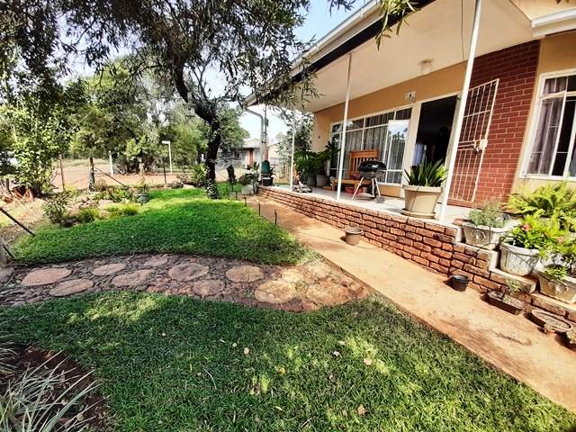 3 Bed House in Hartbeespoort Dam photo number 18