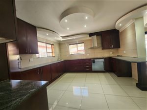 5 Bed House in Eldoglen