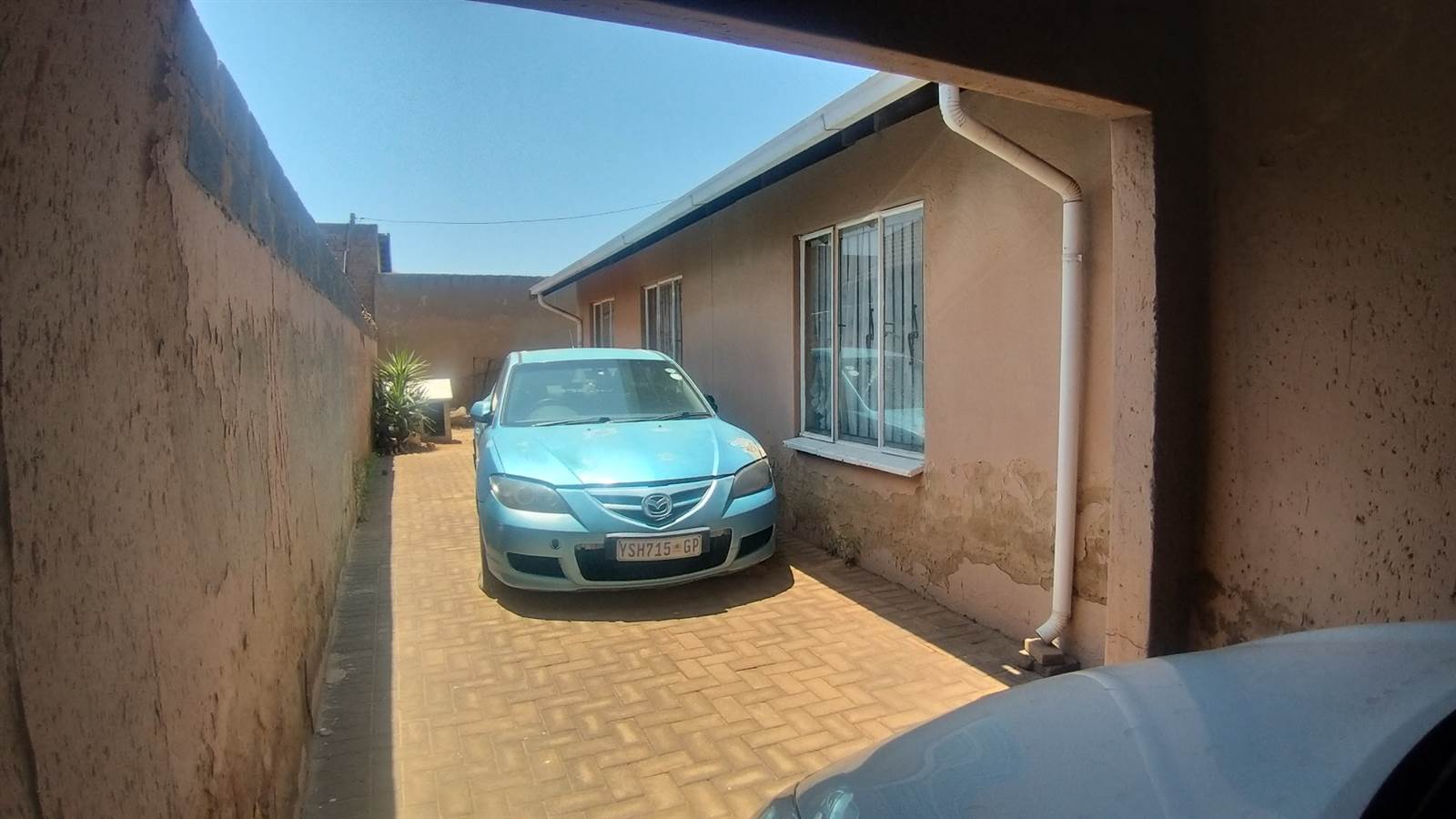 3 Bed House in Dobsonville photo number 3