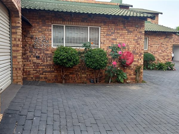 2 Bed Townhouse in Horison