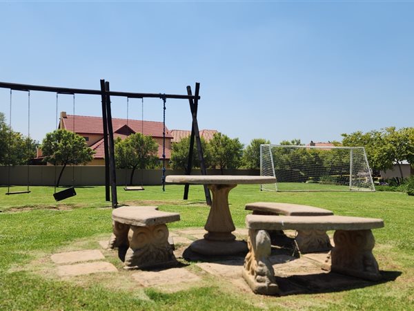1 005 m² Land 1 005 m² Land