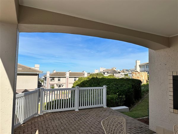 1 Bed Apartment in Pinnacle Point Golf Estate