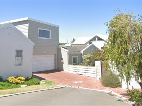 3 Bed House in West Beach