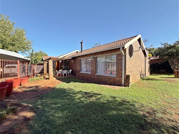 4 Bedroom House 4 Bedroom House