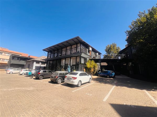 178  m² Commercial space