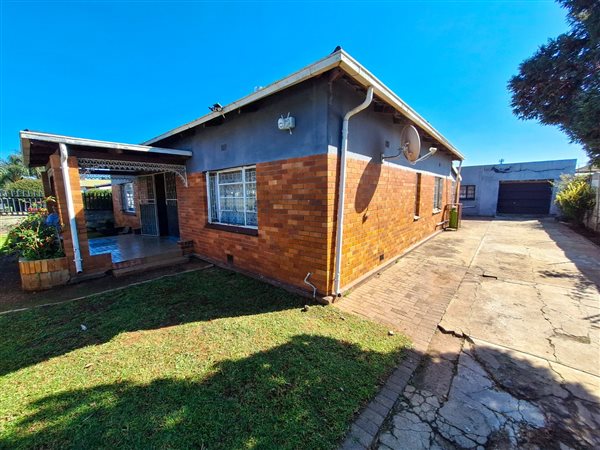 3 Bedroom House 3 Bedroom House