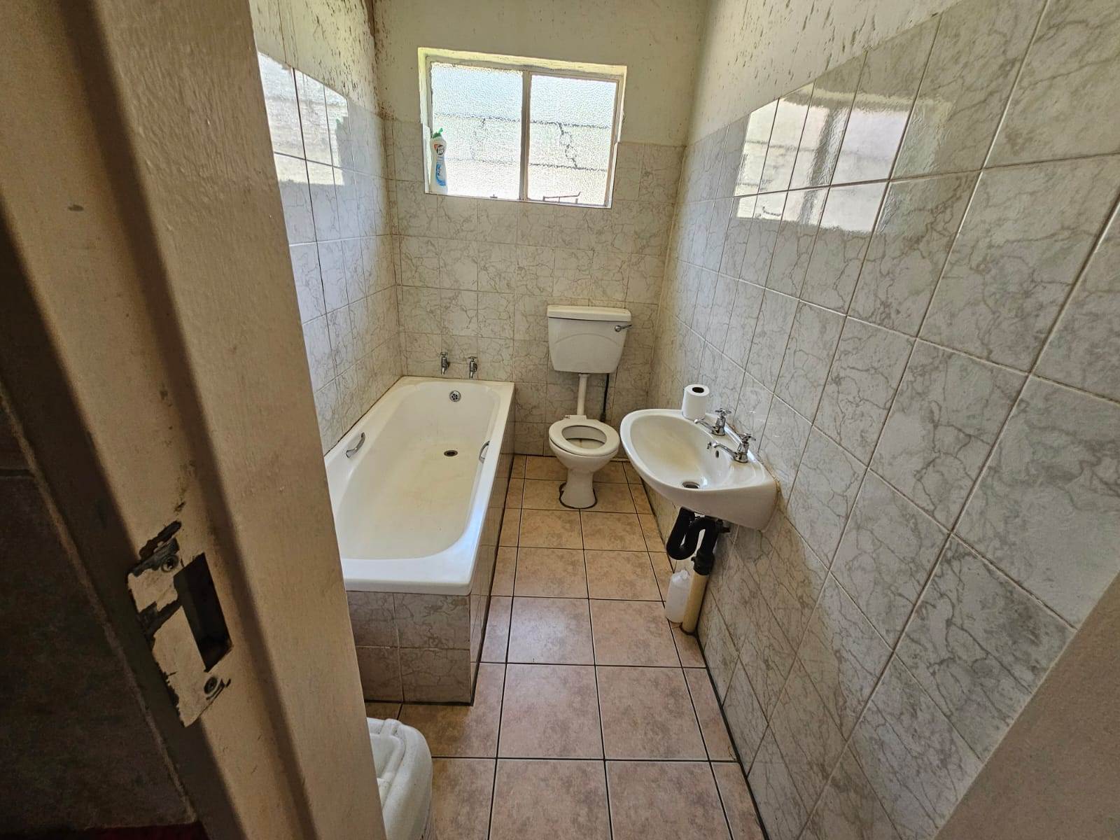 3 Bed House in Turffontein photo number 18