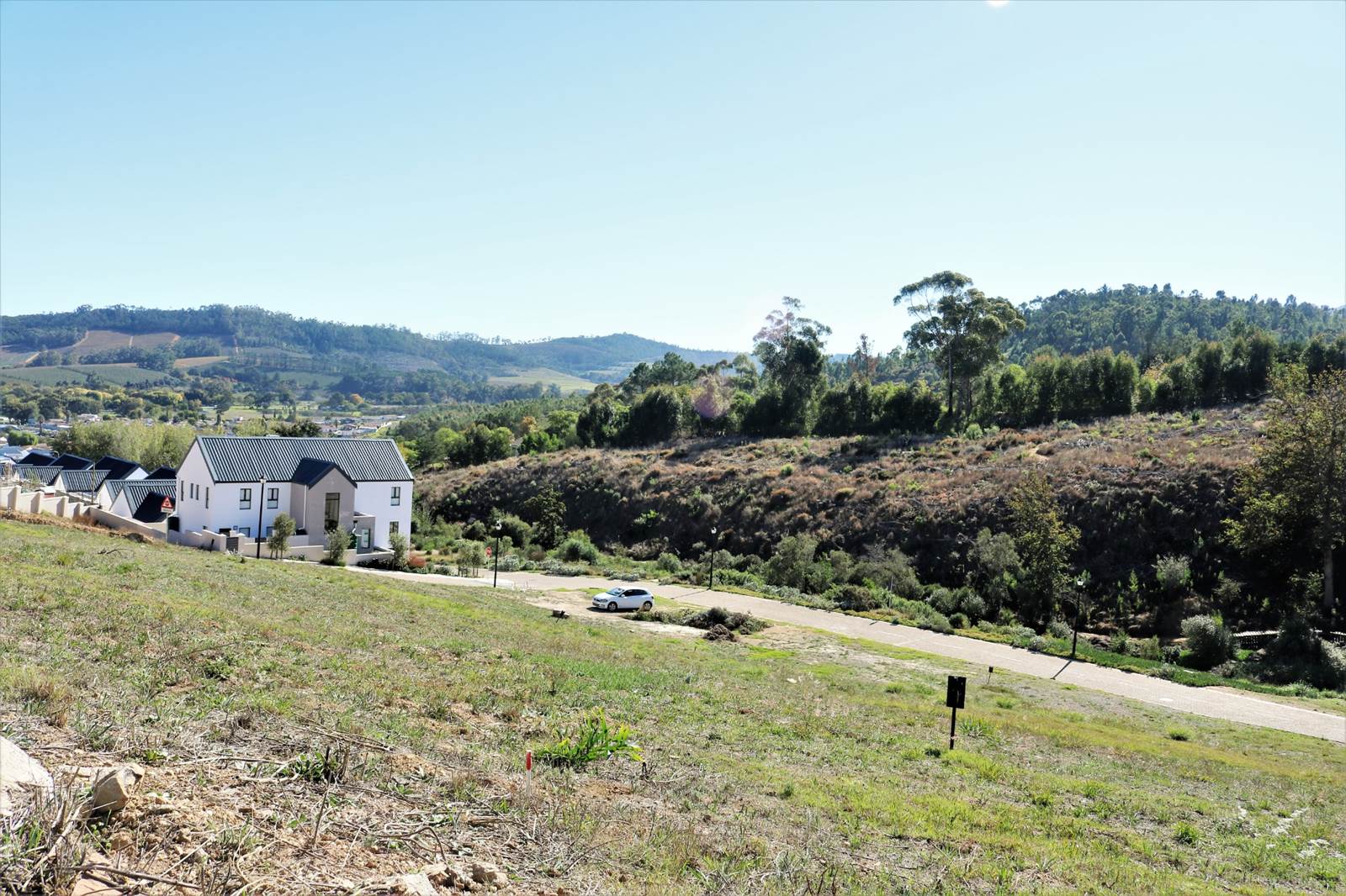 483 m² Land available in La Roche photo number 5