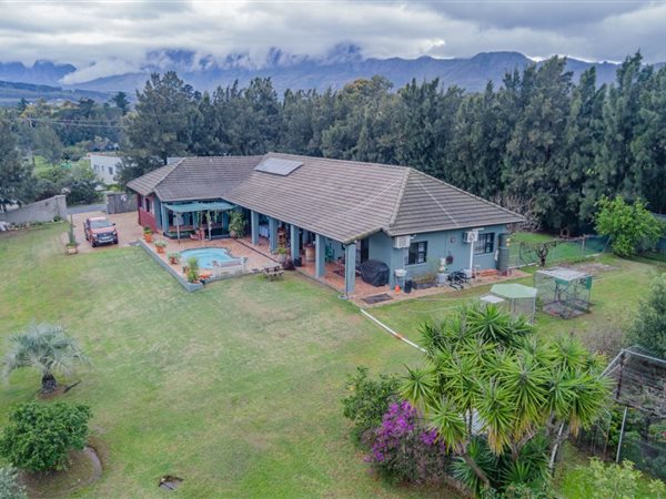 9 766 m² Farm 9 766 m² Farm