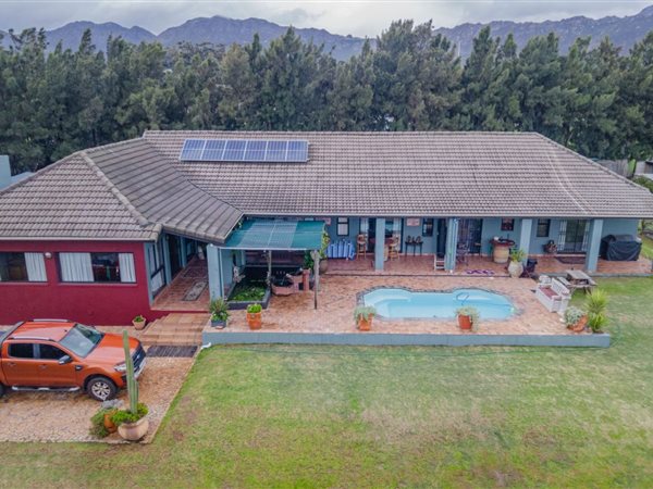 9 766 m² Farm 9 766 m² Farm