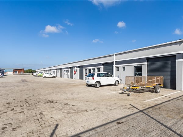 112  m² Commercial space in Alton