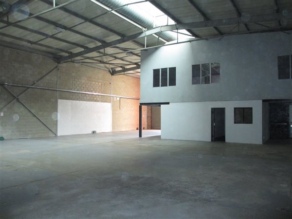 537  m² Industrial space