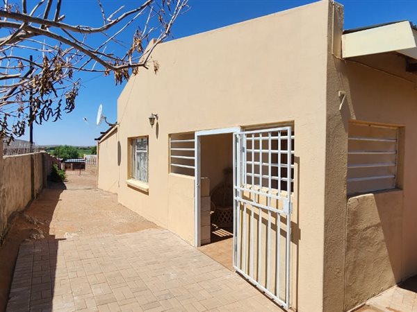 3 Bedroom House 3 Bedroom House