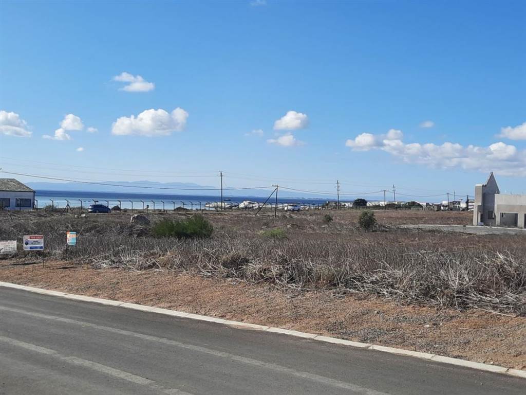 708 m² Land available in St Helena Bay photo number 11