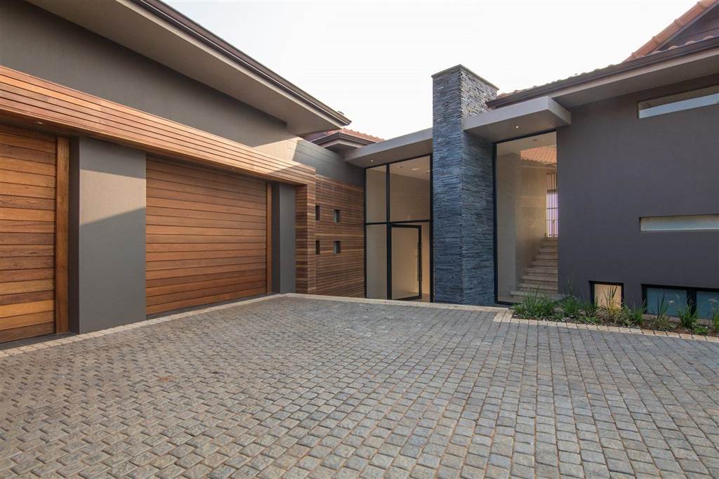 4 Bed House in Zimbali Estate photo number 6
