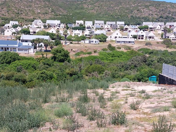 924 m² Land available in Island View