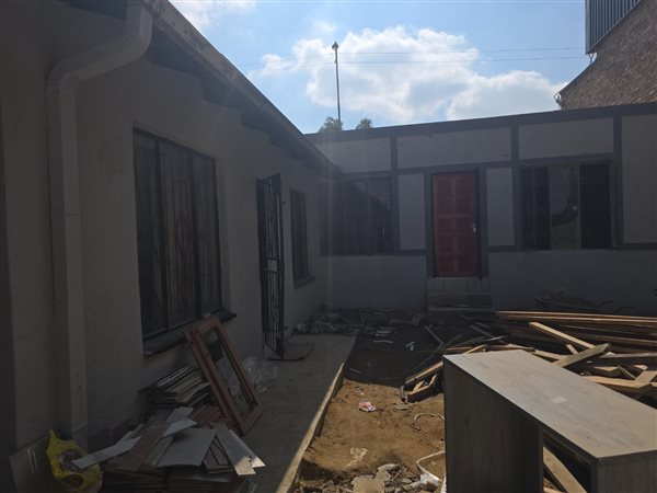 2 Bedroom House 2 Bedroom House