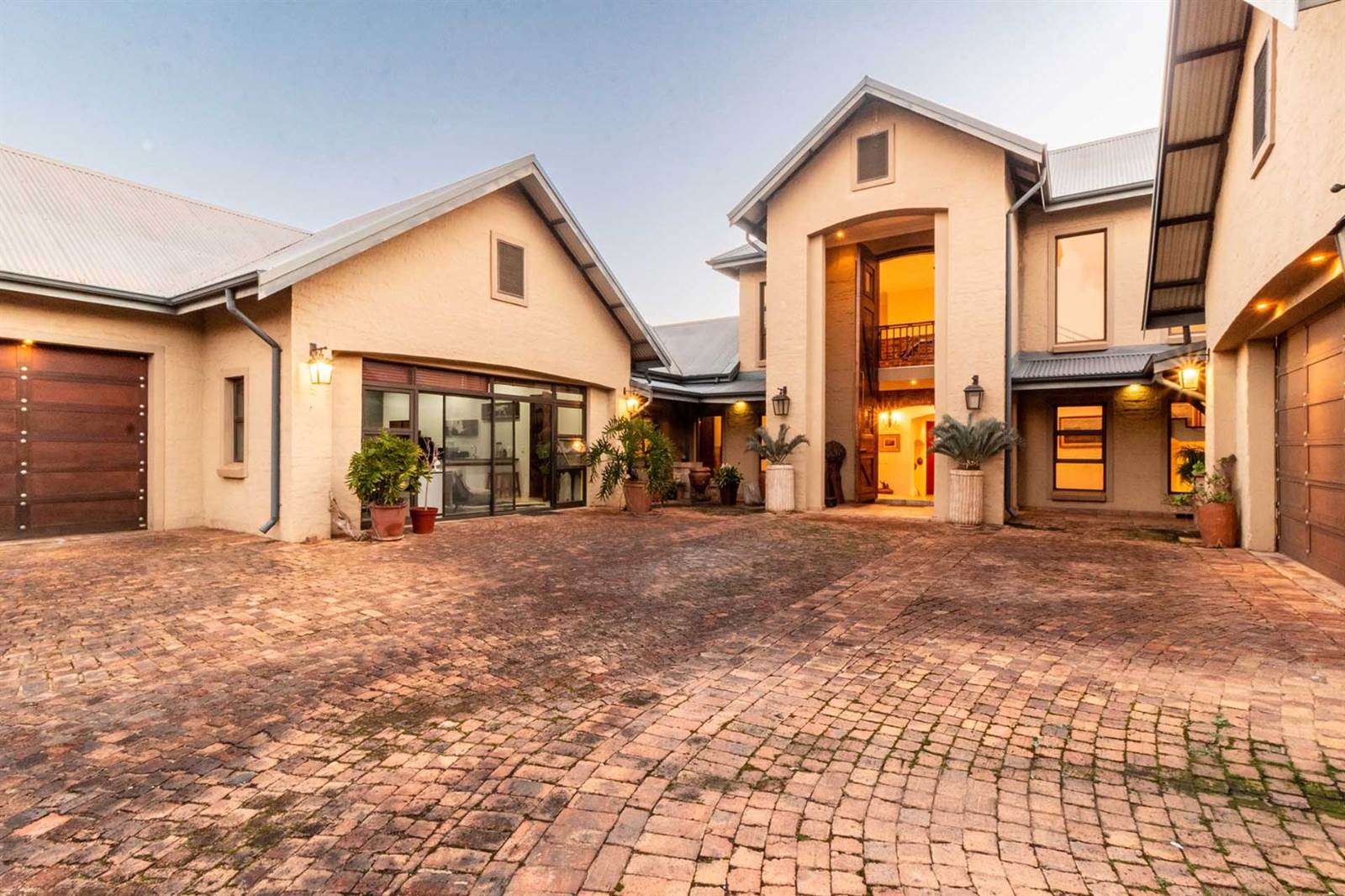 6 Bed House in Mooikloof Heights photo number 5