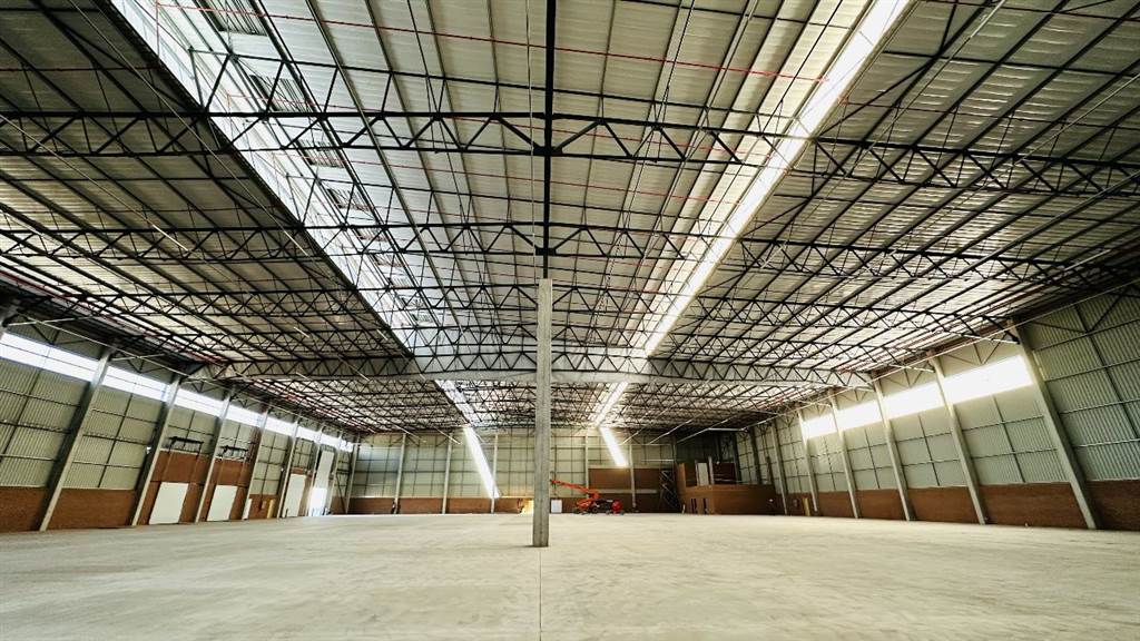 3672  m² Industrial space in Louwlardia photo number 7