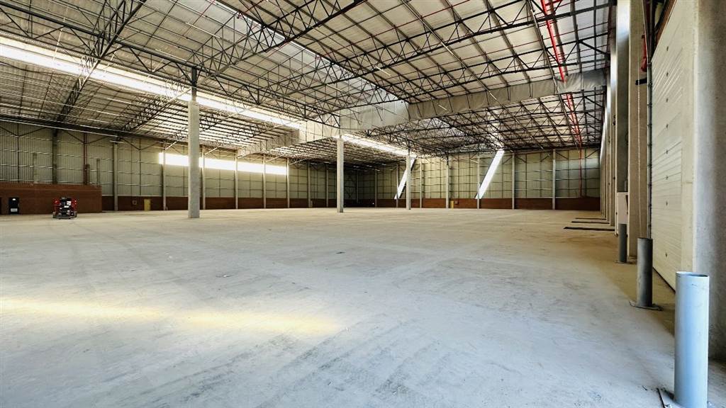 3672  m² Industrial space in Louwlardia photo number 5