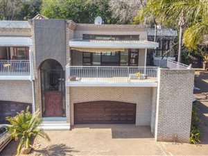 4 Bed House in Baileys Muckleneuk