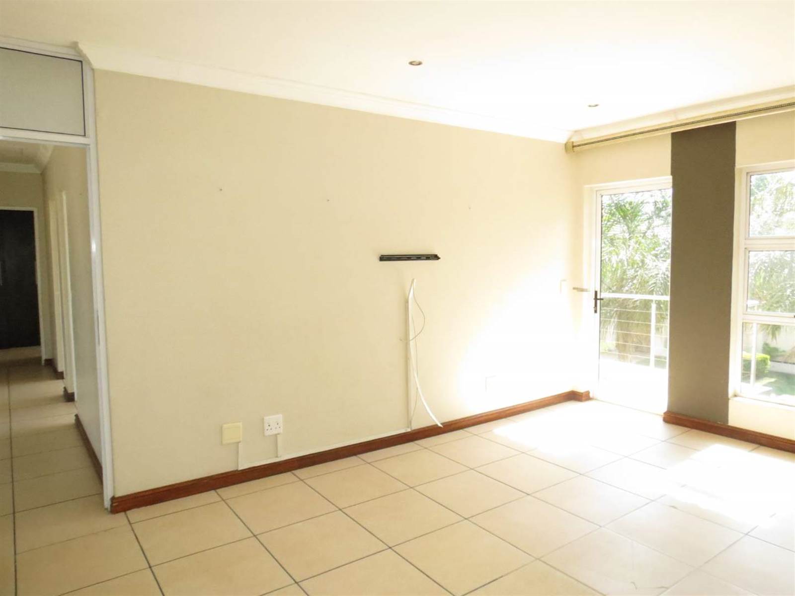 4 Bed House in Greenstone Hill photo number 17