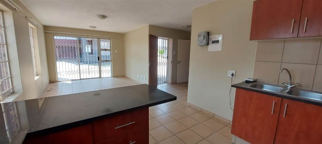 4 Bed Townhouse in Lydenburg photo number 12