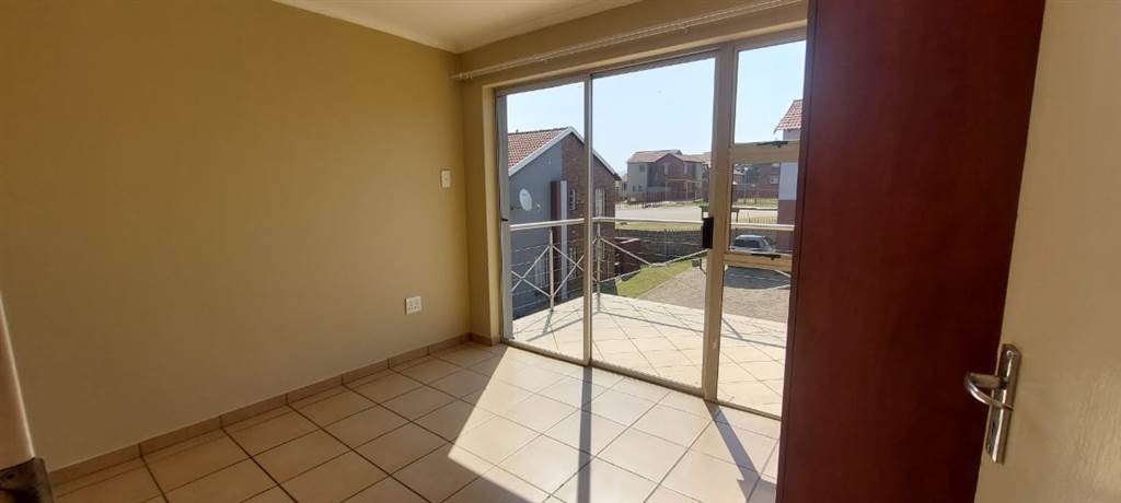 4 Bed Townhouse in Lydenburg photo number 18