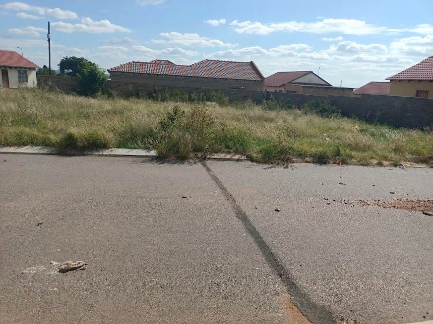 350 m² Land available in Mabopane photo number 2
