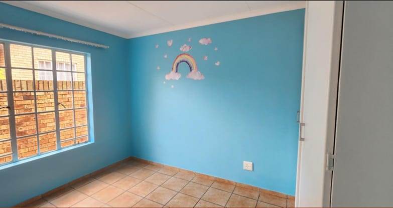 3 Bed Townhouse in Rooihuiskraal North photo number 13