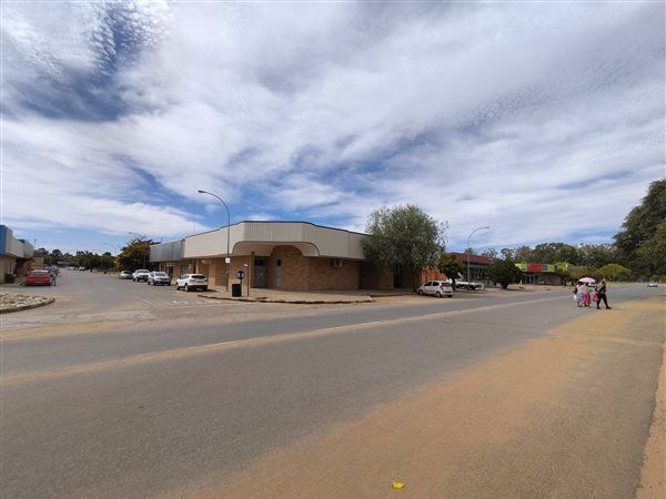 505  m² Commercial space in Jan Kempdorp