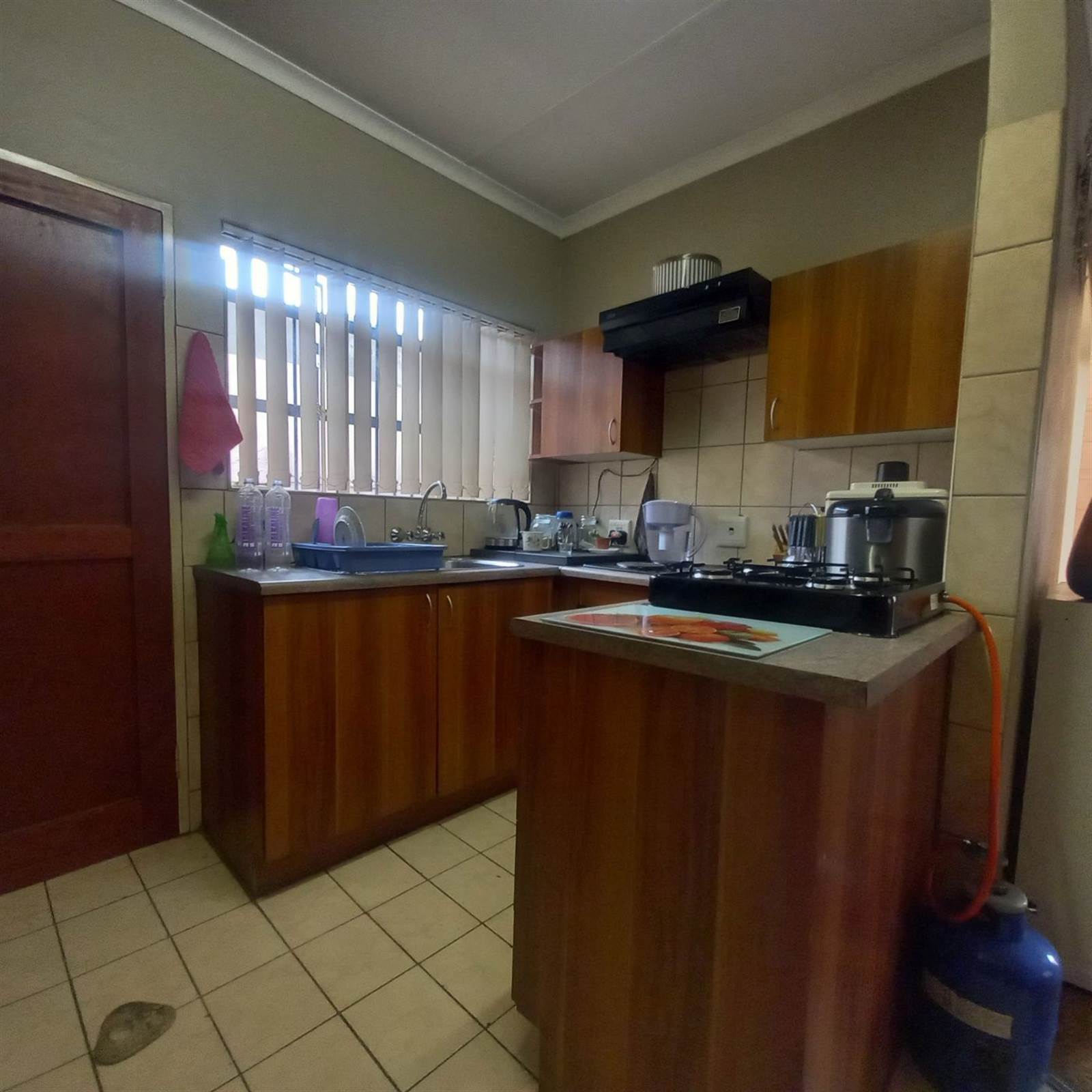 3 Bed Apartment in Parktown Estate photo number 14