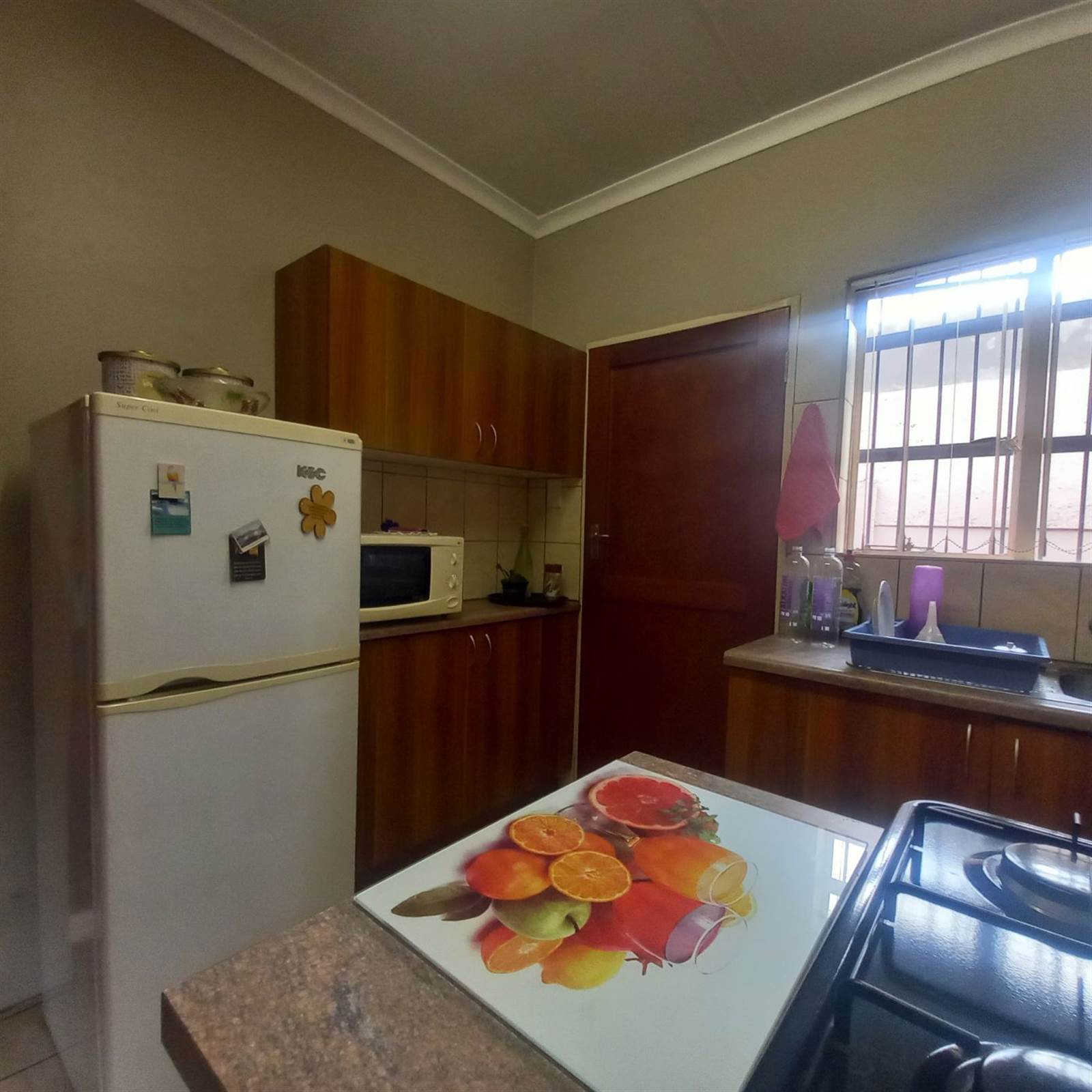 3 Bed Apartment in Parktown Estate photo number 15