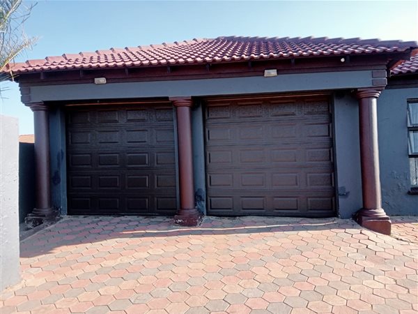 3 Bedroom House 3 Bedroom House