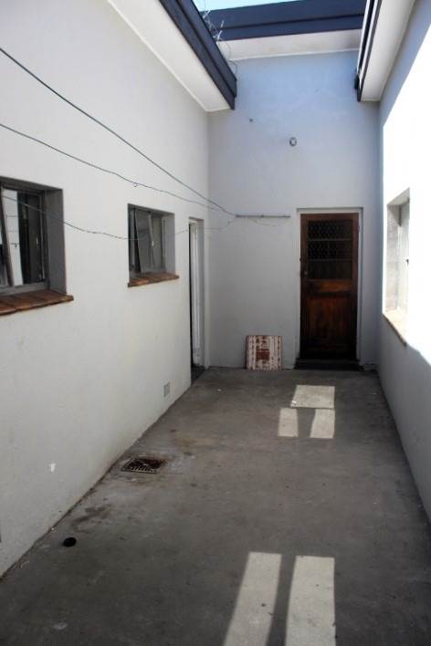 6 Bed House in Parow photo number 27