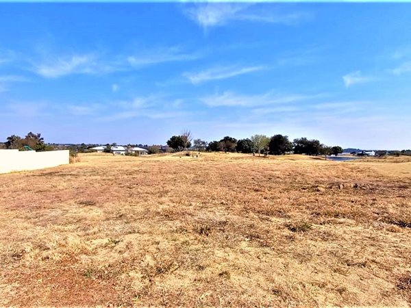 1045 m² Land available in Vaal Marina