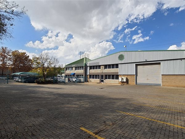 1 584  m² Industrial space