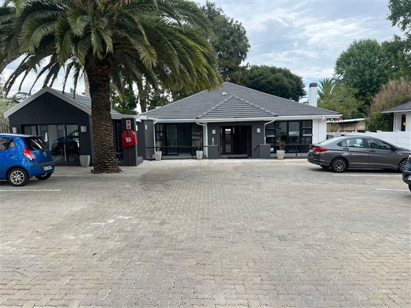 43  m² Commercial space in Parkwood