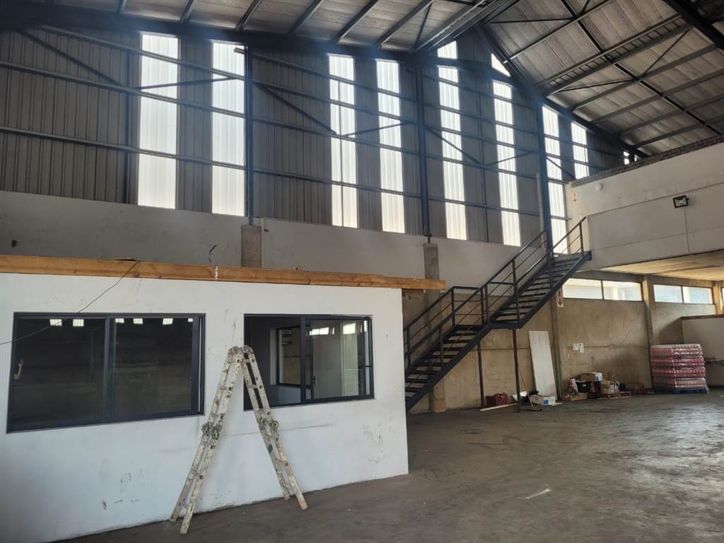 1700  m² Industrial space in Clayville photo number 11