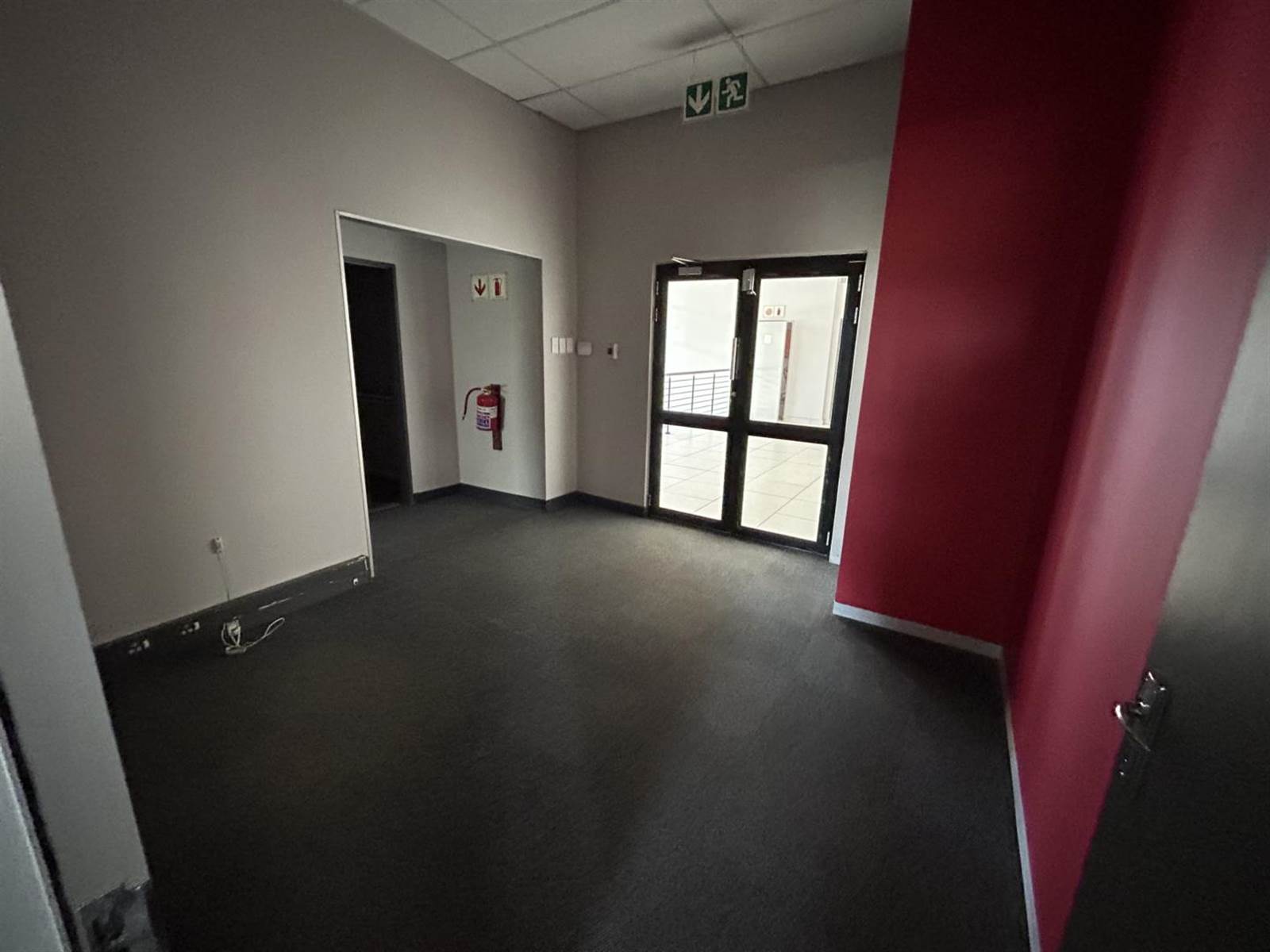 300  m² Commercial space in Highveld photo number 5