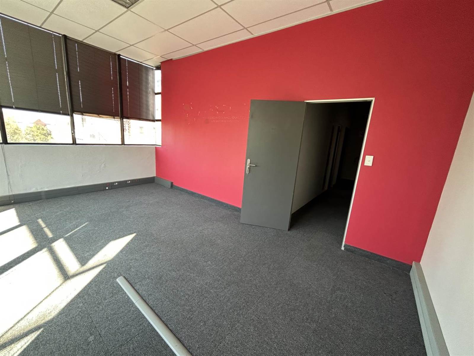 300  m² Commercial space in Highveld photo number 3