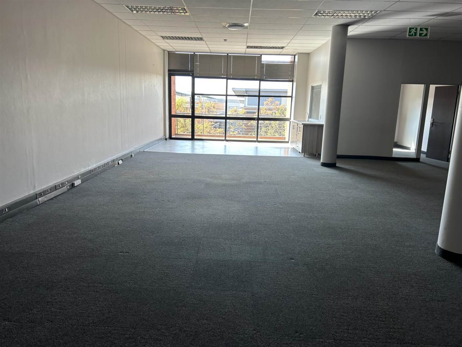 300  m² Commercial space in Highveld photo number 2