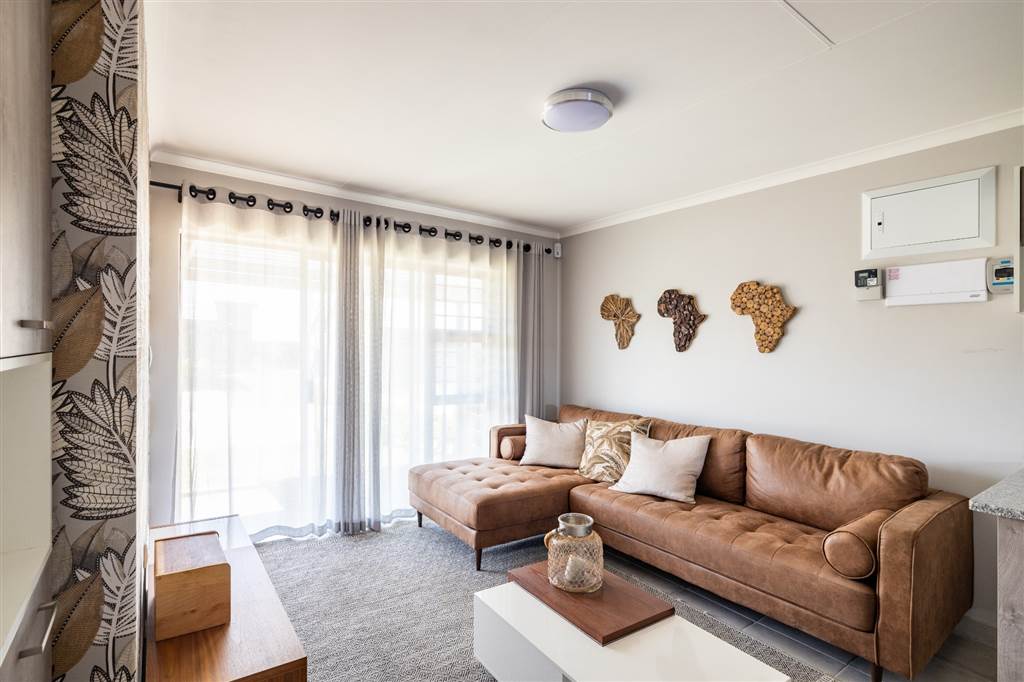 2 Bed House to rent in Zambezi Country Estate RR4115130 Private