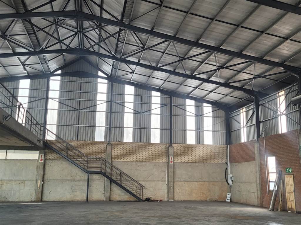 1705  m² Industrial space in Clayville photo number 4