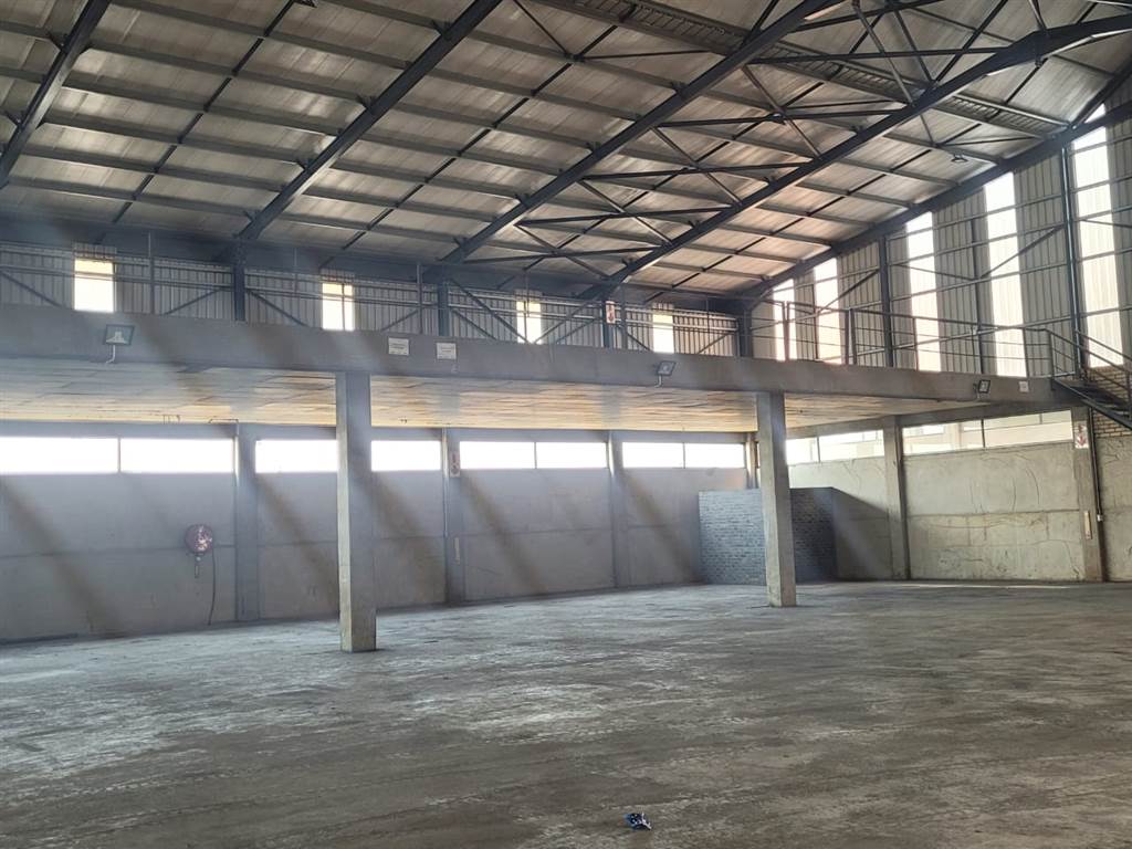 1705  m² Industrial space in Clayville photo number 3