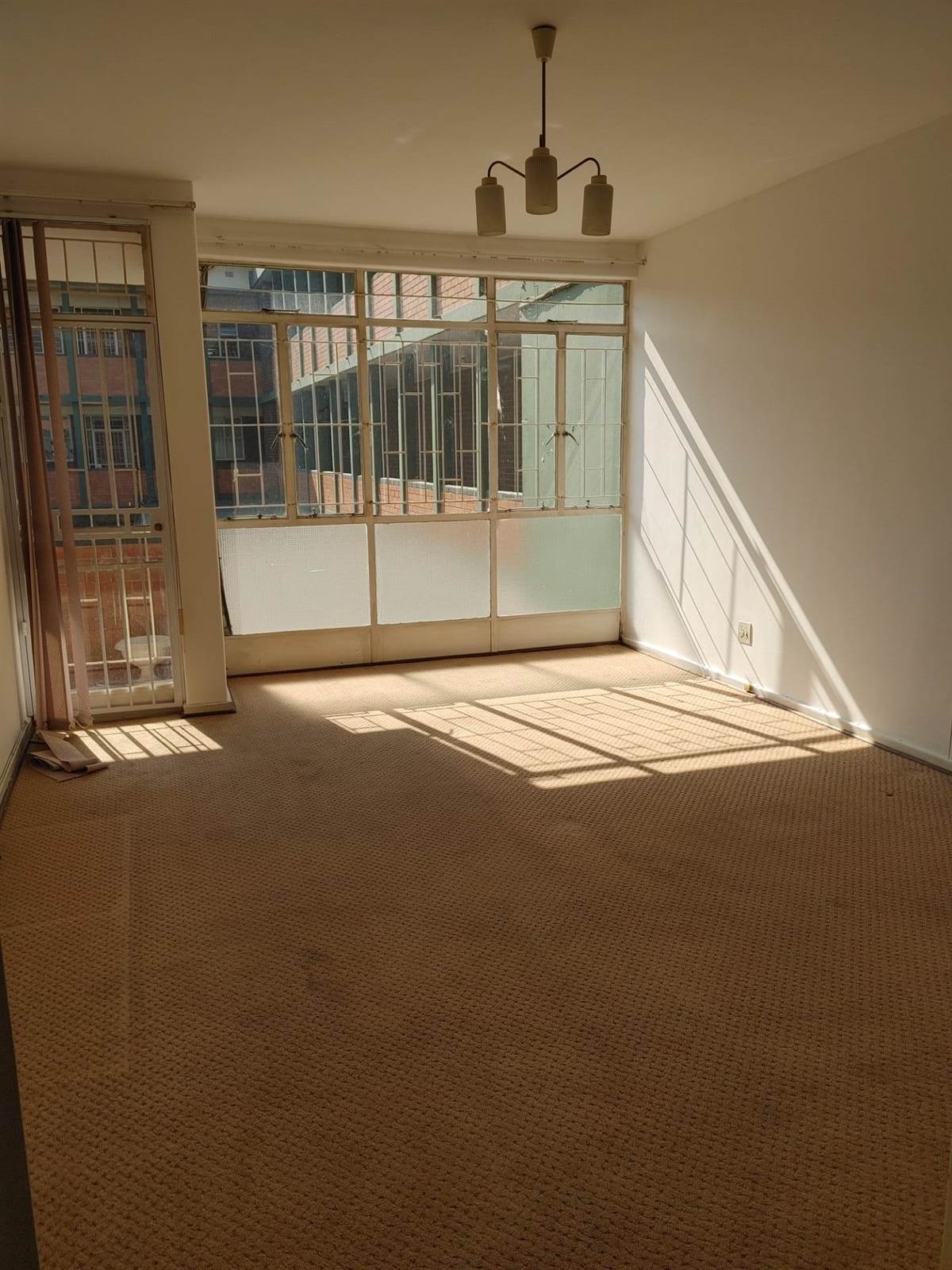 2 Bed Apartment in Benoni Central photo number 11