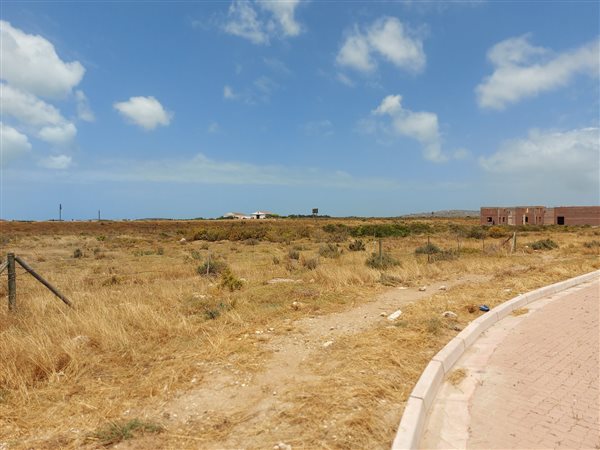 2100 m² Land available in Saldanha